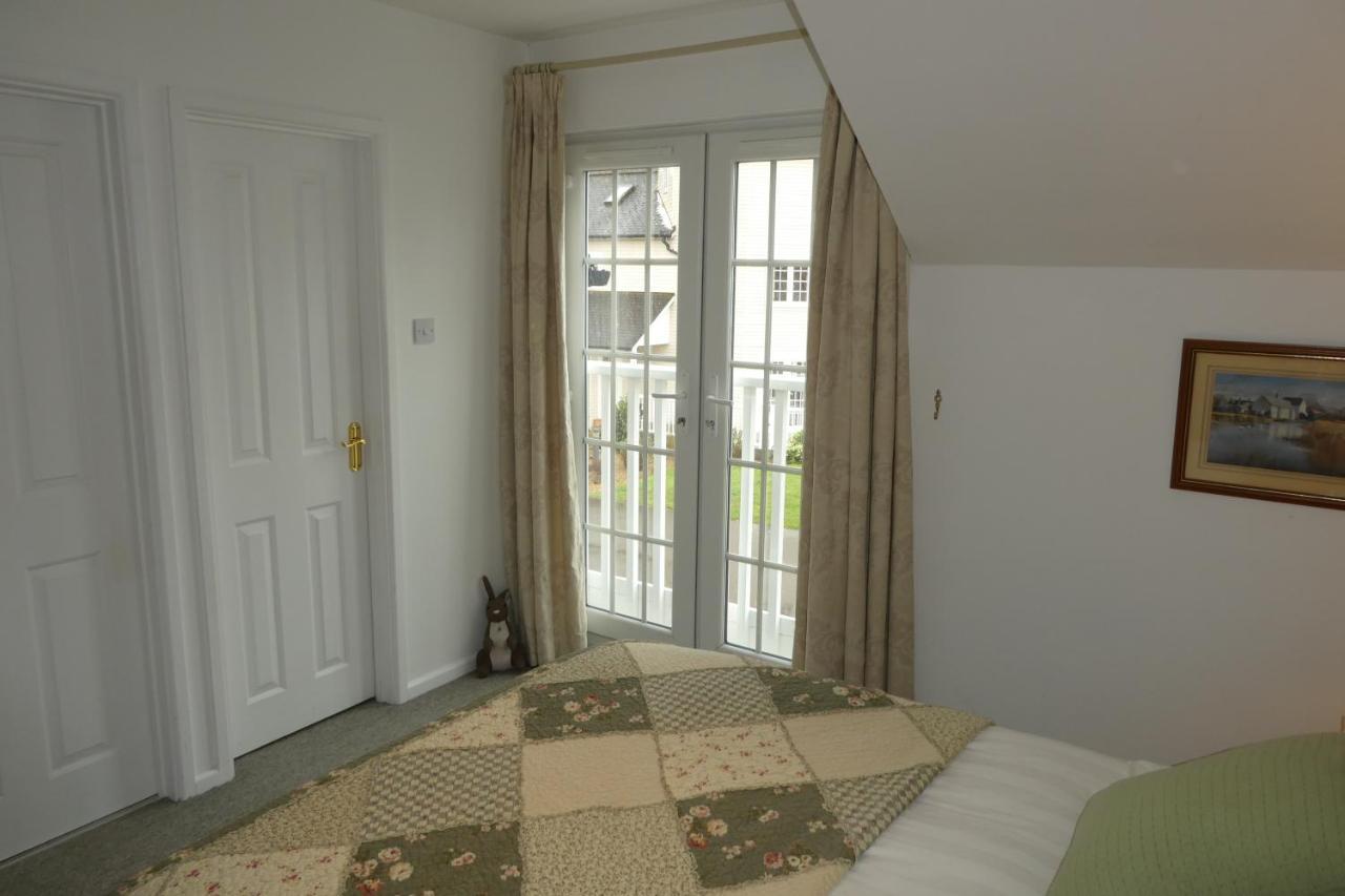 Liming Lodge - Lakeside Home In The Cotswolds 南塞尔尼 外观 照片