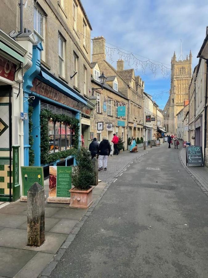 Liming Lodge - Lakeside Home In The Cotswolds 南塞尔尼 外观 照片